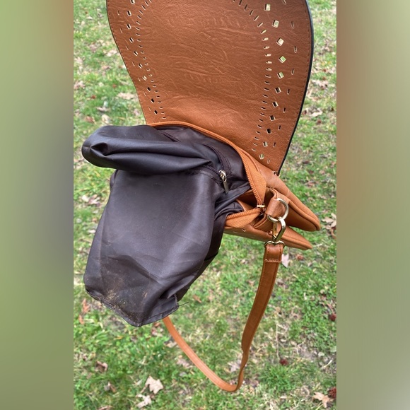 Leather brown  bag with perforation - Picture 12 of 14